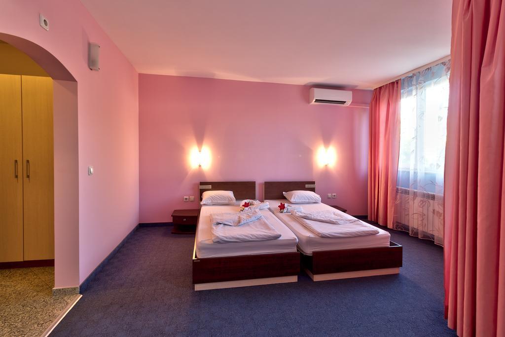 Family Hotel ガブロヴォ エクステリア 写真
